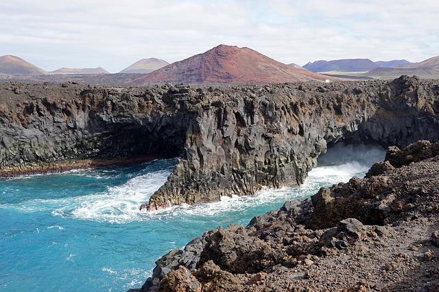 Lanzarote Revealed: The Essential Travel Guide to Volcanoes, Beaches, and Unique Local Culture
